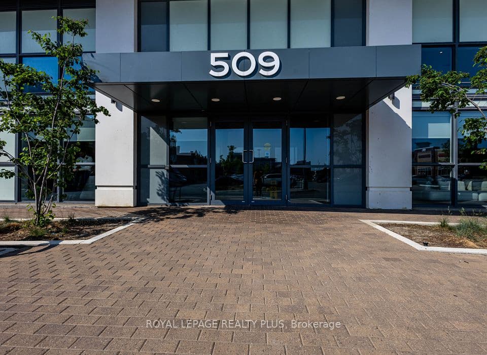 509 Dundas Street W 701, Oakville, ON L6M 1L9 – photo 2
