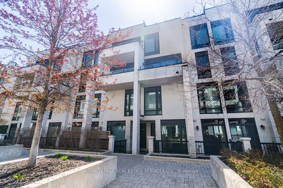 138 Widdicome Hill Boulevard 721, Toronto, ON M9R 0A9 – main photo
