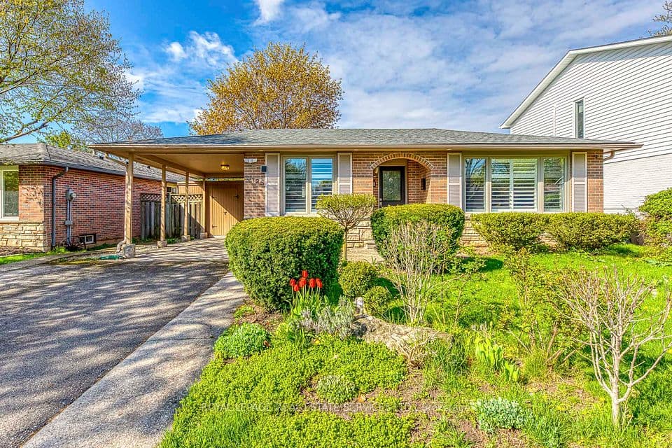 3125 Centennial Drive, Burlington, ON L7M 1B8 – main photo