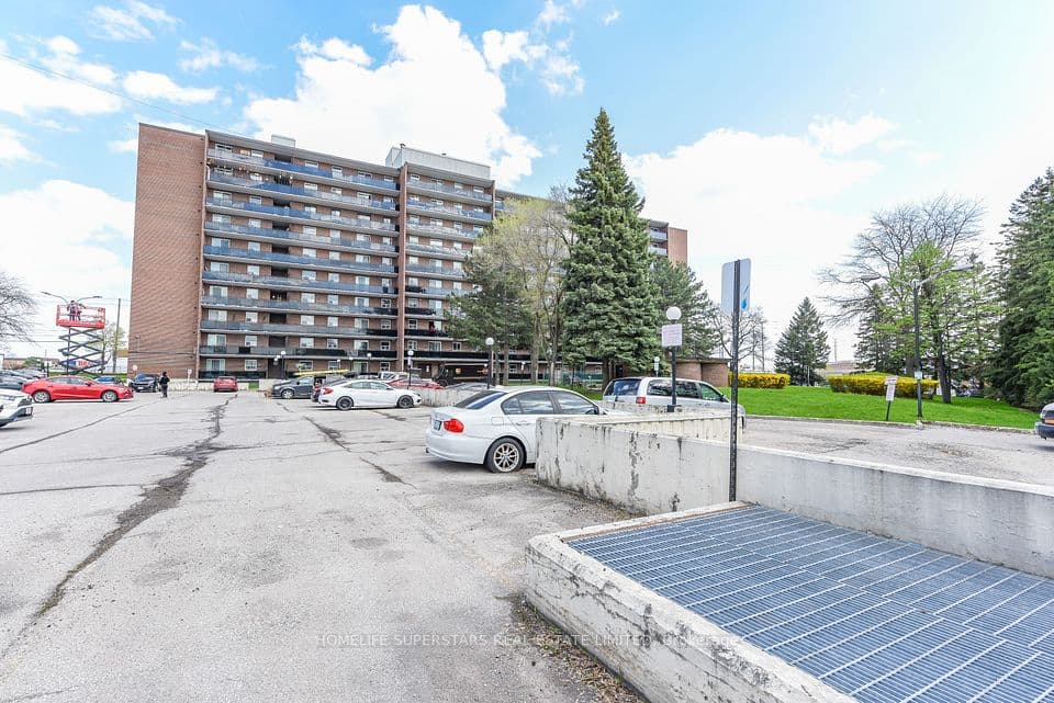 3533 Derry Road E 511, Mississauga, ON L4T 1B1 – main photo