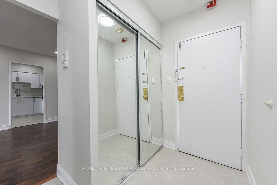 3533 Derry Road E 511, Mississauga, ON L4T 1B1 – photo 2