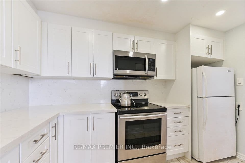 80 Grandravine Drive 716, Toronto, ON M3J 1B2 – photo 3