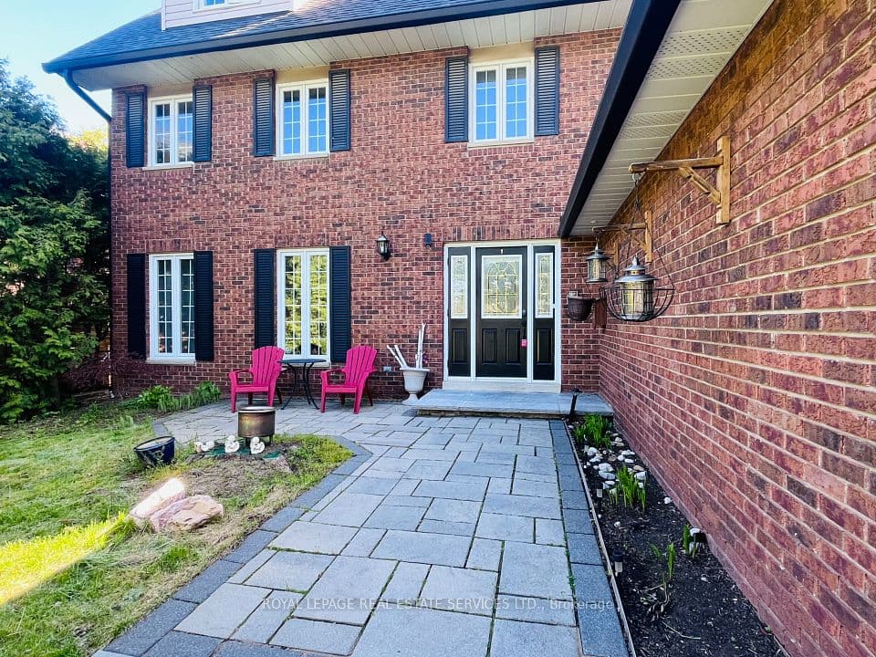 1462 Grand Boulevard, Oakville, ON L6H 3E6 – photo 2