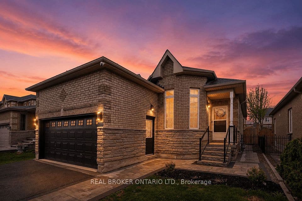 27 Spruce Boulevard, Halton Hills, ON L7J 2Y3 – photo 2