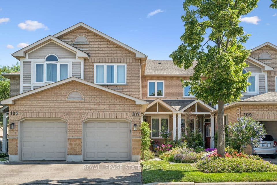 833 Scollard Court 107, Mississauga, ON L5V 2B4 – photo 3