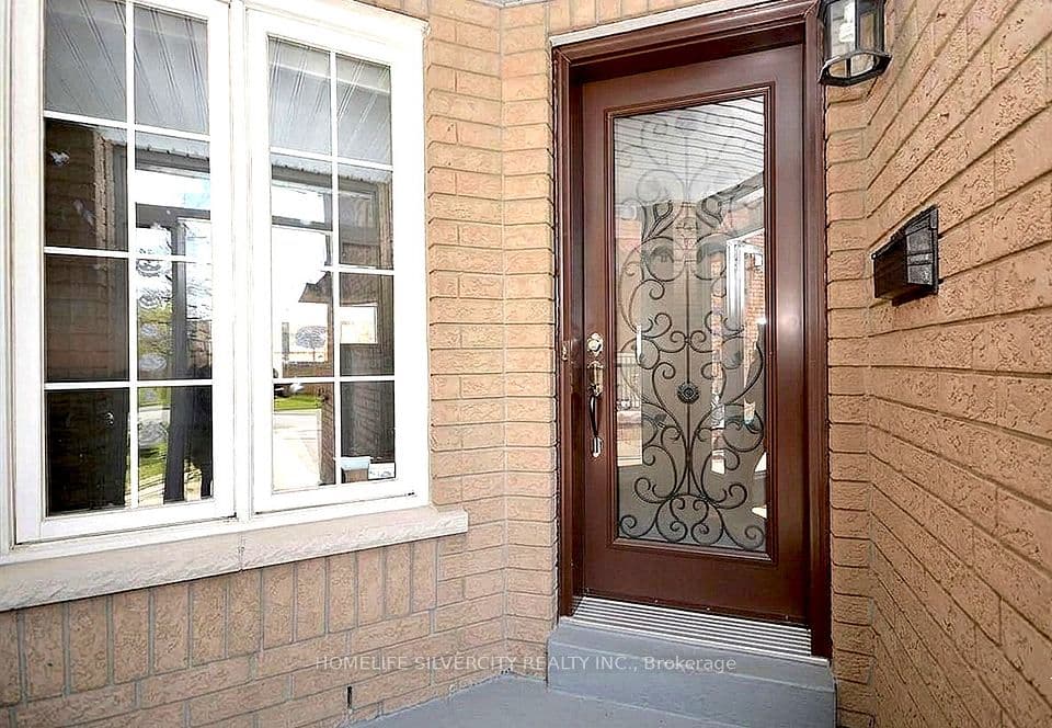 11 Rangeland Road, Brampton, ON L6R 1L4 – photo 3