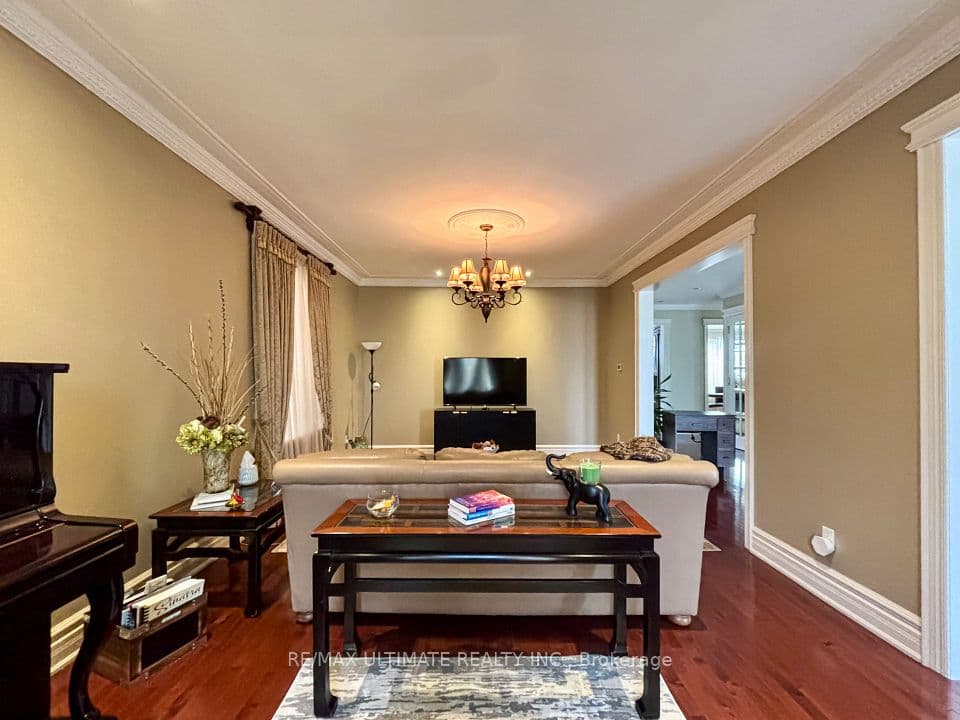 38 Wilmar Road, Toronto, ON M9B 3R9 – photo 3