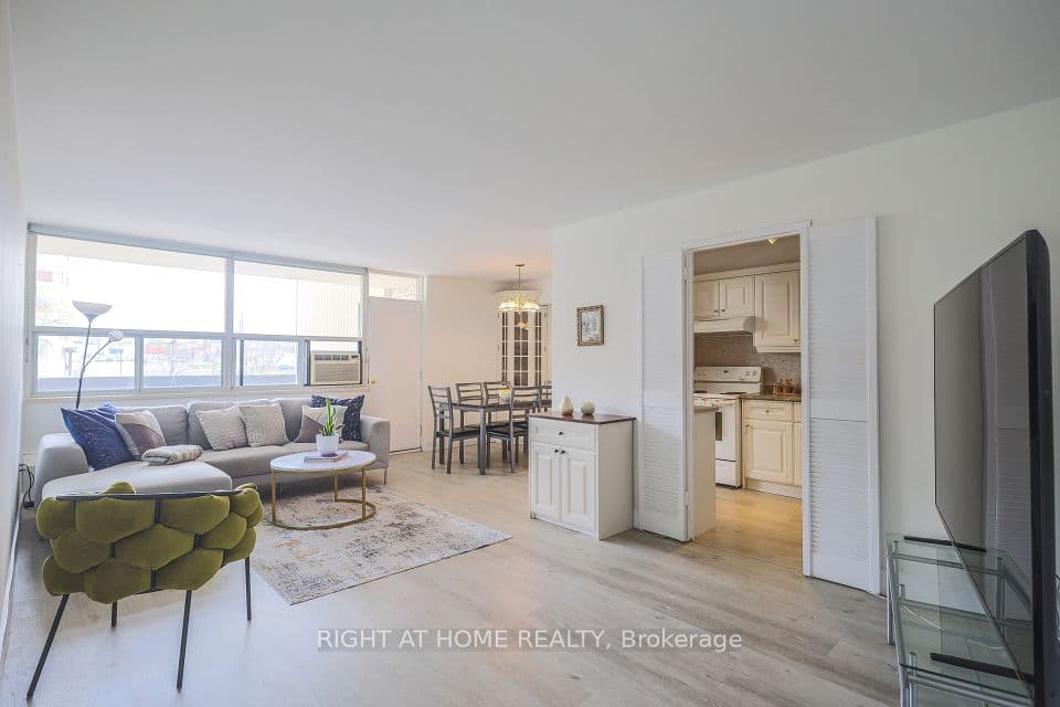 1455 Lawrence Avenue W 207, Toronto, ON M6L 1B1 – photo 2