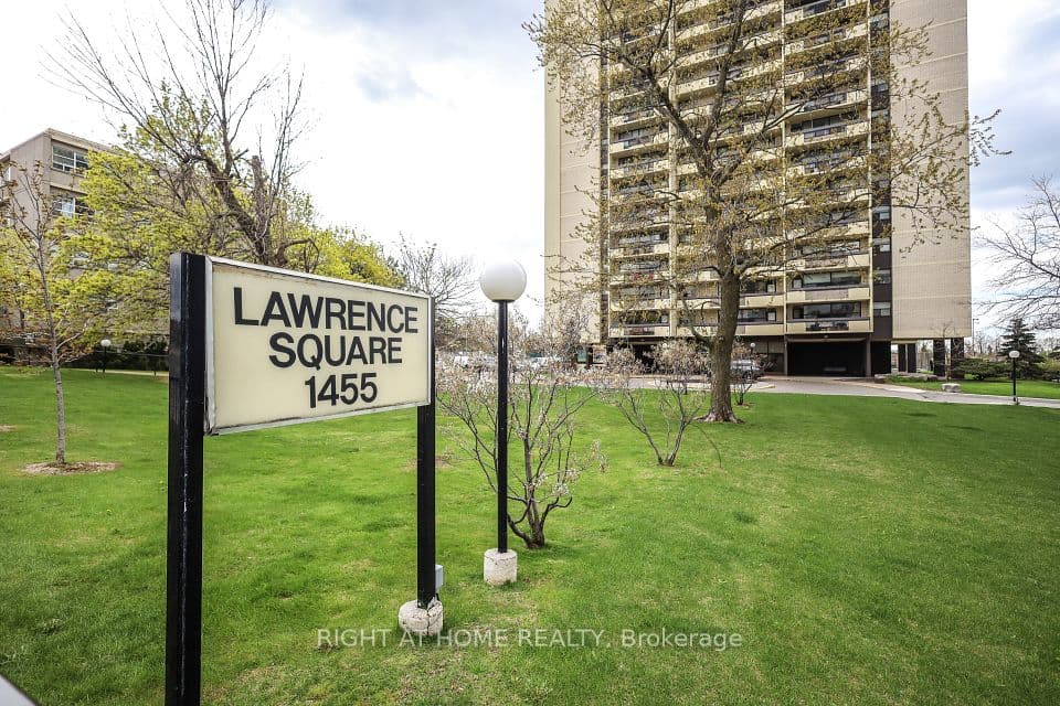 1455 Lawrence Avenue W 207, Toronto, ON M6L 1B1 – main photo
