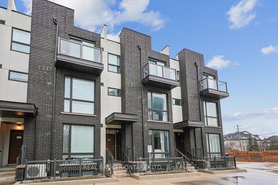 26 Fieldway Road 46, Toronto, ON M8Z 3L2 – main photo
