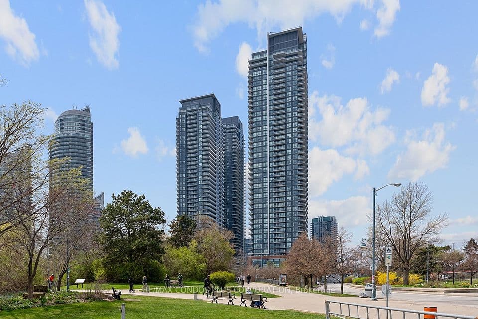 2212 Lakeshore Boulevard W 3206, Toronto, ON M8V 0C2 – photo 3