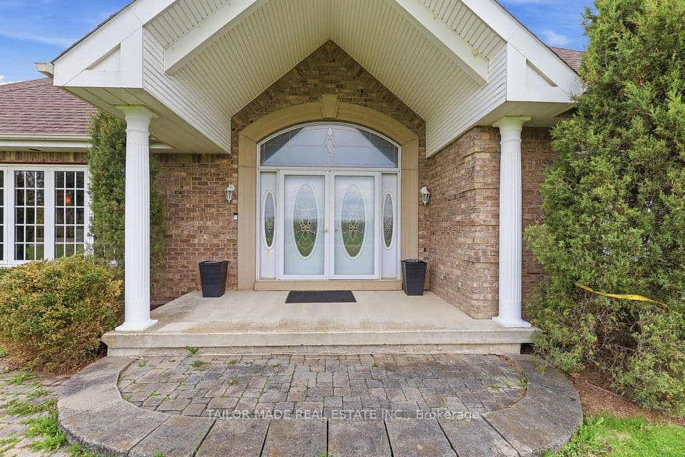 1749 Station Road, Caledon, ON L7C 3L2 – photo 3