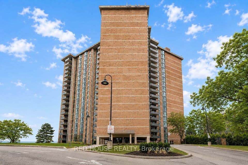 5250 Lakeshore Road 809, Burlington, ON L7L 5L2 – main photo