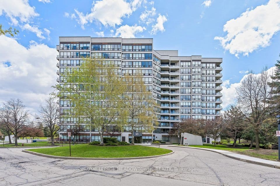 10 Laurelcrest Street 104, Brampton, ON L6S 5Y3 – main photo