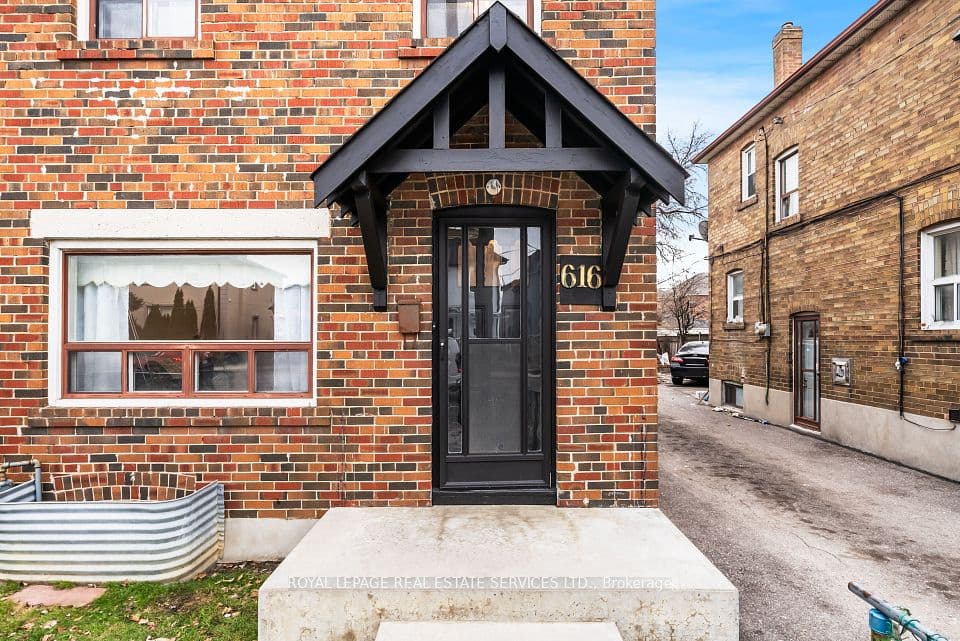 616 Old Weston Road, Toronto, ON M6N 3B3 – main photo