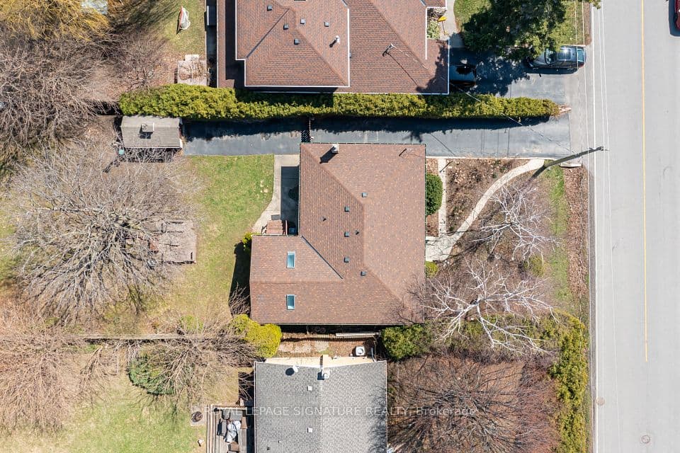 411 Maplehurst Avenue, Oakville, ON L6L 4Y3 – photo 3