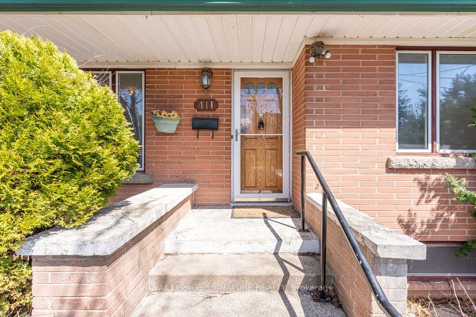 411 Maplehurst Avenue, Oakville, ON L6L 4Y3 – photo 2