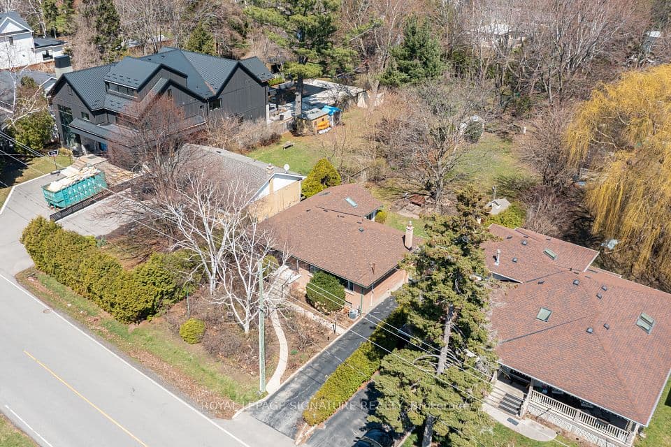 411 Maplehurst Avenue, Oakville, ON L6L 4Y3 – main photo
