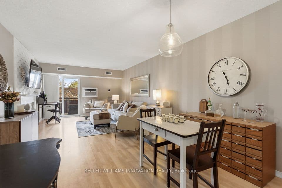 211 Forum Drive 302C, Mississauga, ON L4Z 4C1 – main photo