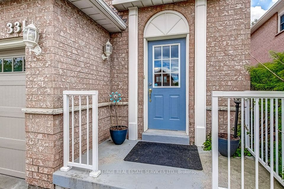 331 Ravineview Way, Oakville, ON L6H 6S5 – photo 3