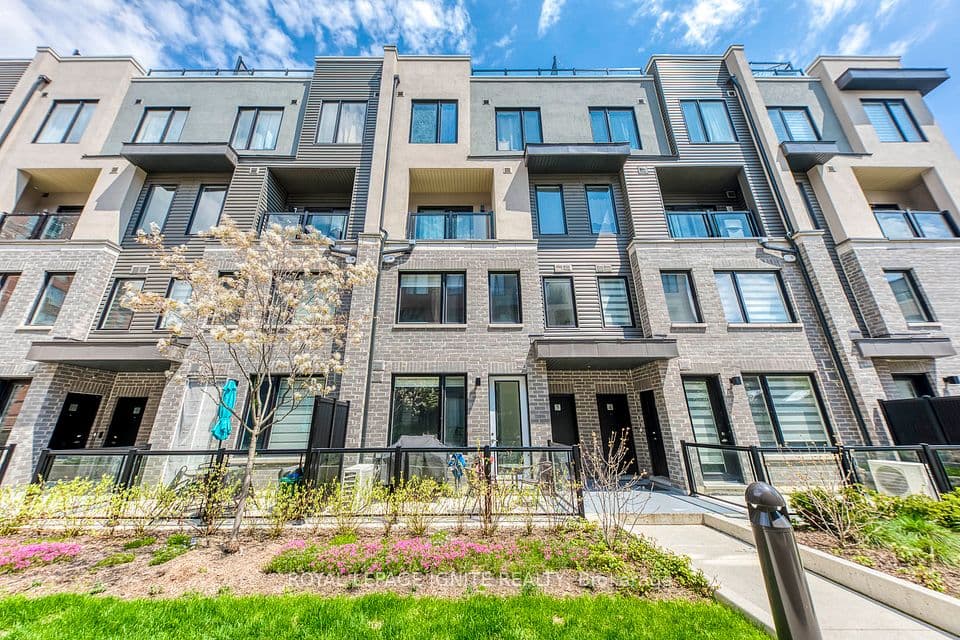3562 Colonial Drive 6, Mississauga, ON L5L 0C1 – main photo