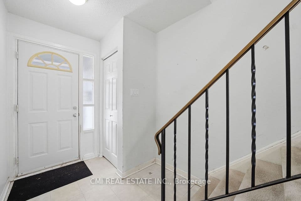 2440 Bromsgrove Road 71, Mississauga, ON L5J 4J7 – photo 2