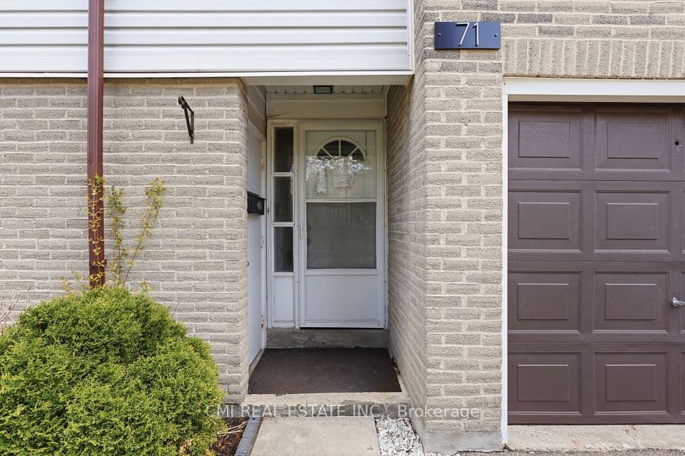 2440 Bromsgrove Road 71, Mississauga, ON L5J 4J7 – main photo