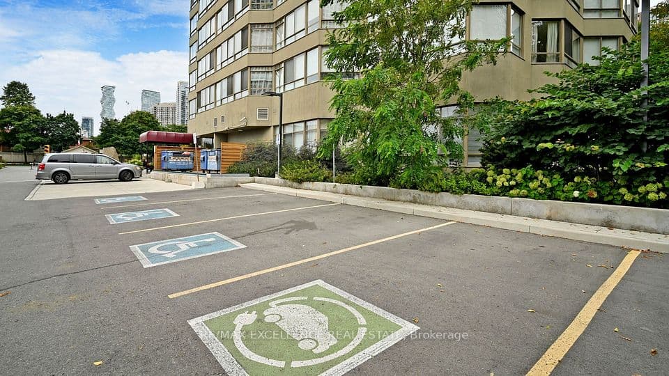 3605 Kariya Drive 1504, Mississauga, ON L5B 3J4 – photo 2
