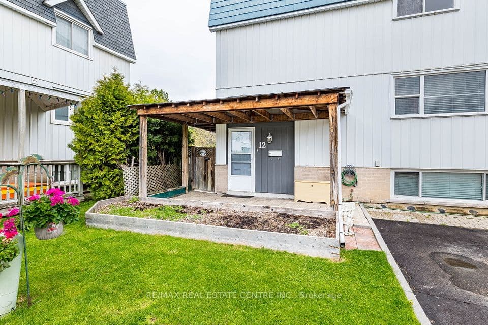 12 Homer Square, Brampton, ON L6S 1X9 – photo 3