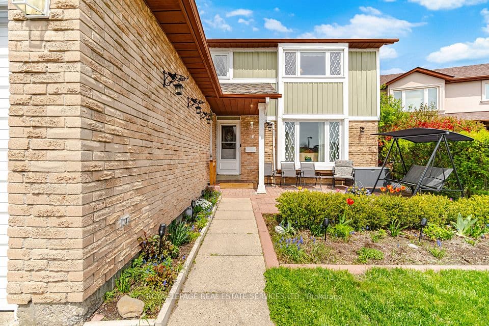 18 Wolverton Crescent, Brampton, ON L6S 3L1 – photo 3