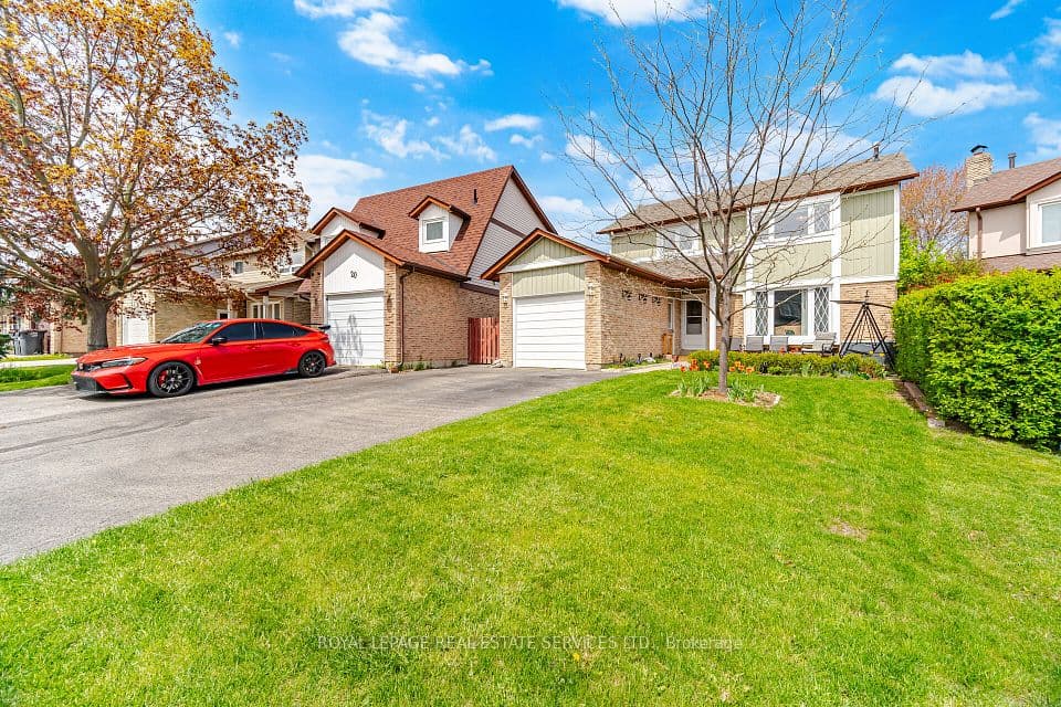 18 Wolverton Crescent, Brampton, ON L6S 3L1 – photo 2