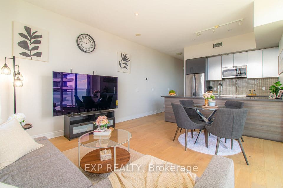 33 Shore Breeze Drive LPH3802, Toronto, ON M8V 0G1 – photo 3
