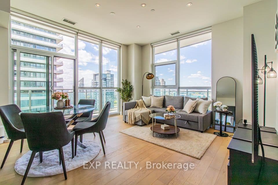 33 Shore Breeze Drive LPH3802, Toronto, ON M8V 0G1 – main photo