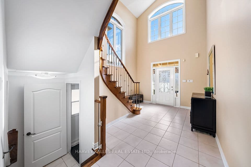 36 Boundbrook Drive, Brampton, ON L7A 0M2 – photo 3