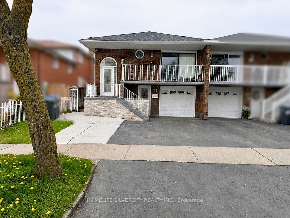 42 Royal Salisbury Way, Brampton, ON L6V 3J6 – main photo