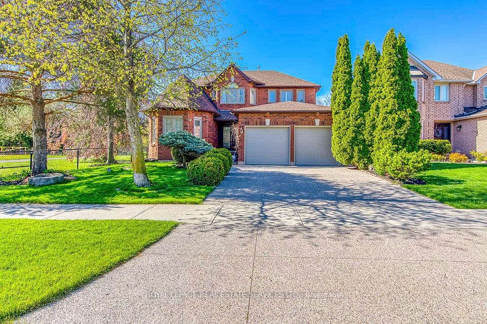2200 Brays Lane, Oakville, ON L6M 3J7 – photo 3