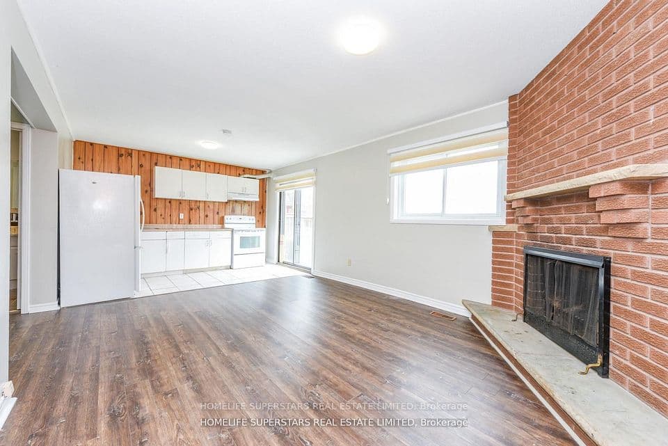 306 Royal Salisbury Way, Brampton, ON L6V 3G5 – photo 3