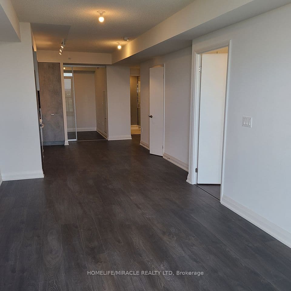 30 Gibbs Road E 2406, Toronto, ON M9B 0E4 – photo 3