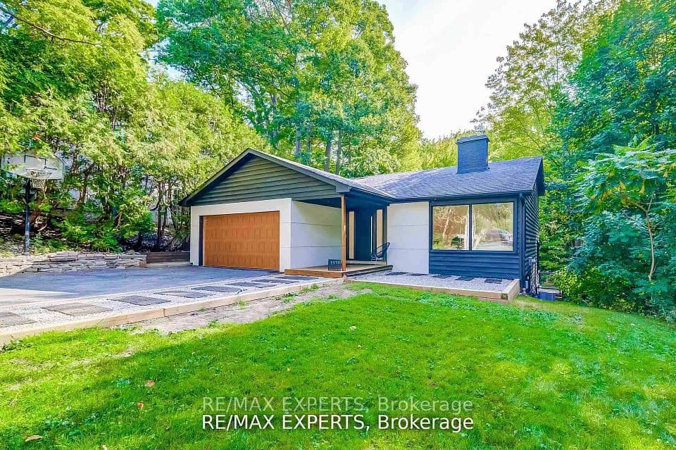 1135 Greenoaks Drive, Mississauga, ON L5J 3A1 – photo 3