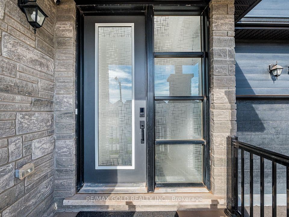 1339 Pellican Pass, Oakville, ON L6H 7Z9 – photo 2