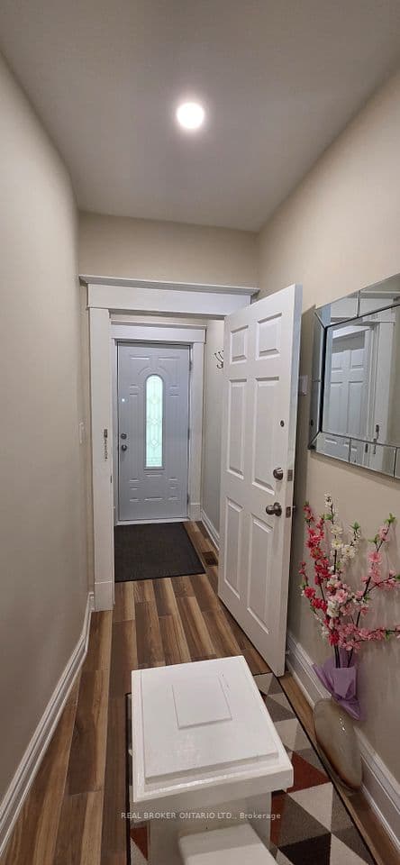 17 Howard Park Avenue, Toronto, ON M6R 1V3 – photo 2