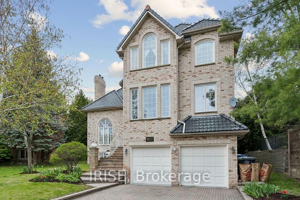 1827 Chesbro Court, Mississauga, ON L5H 4H3 – main photo
