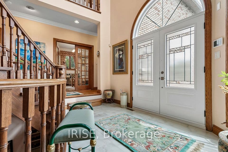 1827 Chesbro Court, Mississauga, ON L5H 4H3 – photo 3