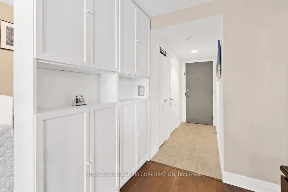 2119 Lake Shore Boulevard W 317, Toronto, ON M8V 4E8 – photo 3