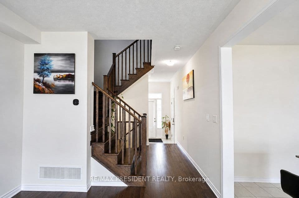 34 Eberly Woods Drive, Caledon, ON L7C 4J2 – photo 2