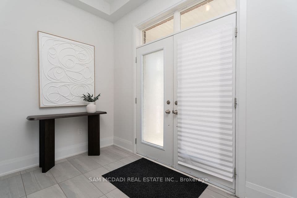 1949 Barbertown Road, Mississauga, ON L5M 2G9 – photo 2
