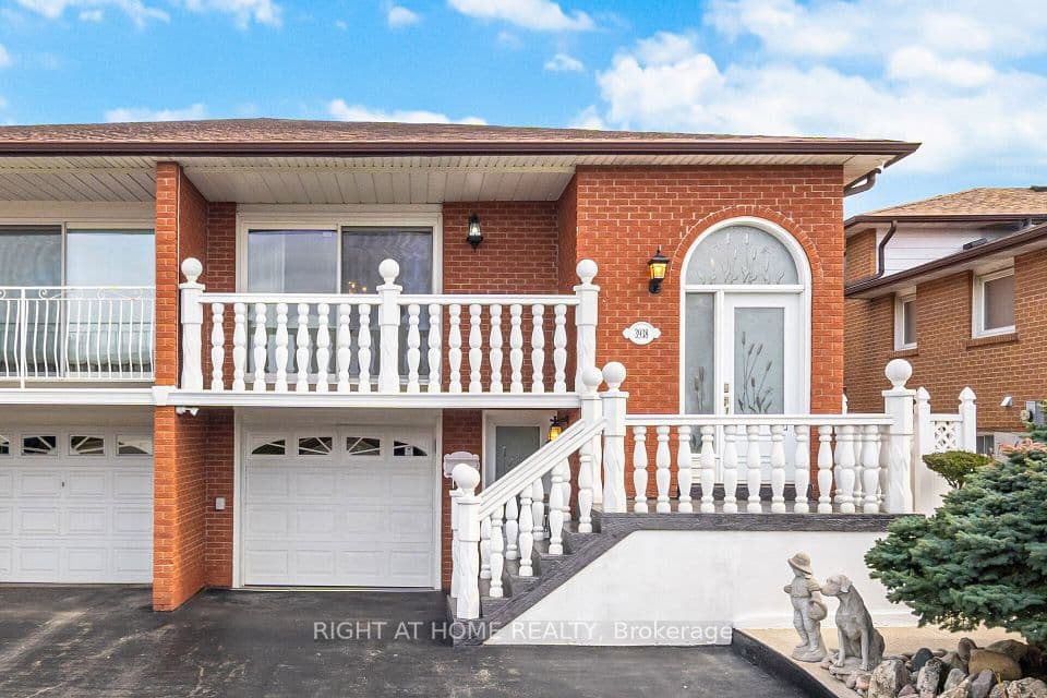 3938 Midhurst Lane, Mississauga, ON L4Z 1C7 – main photo
