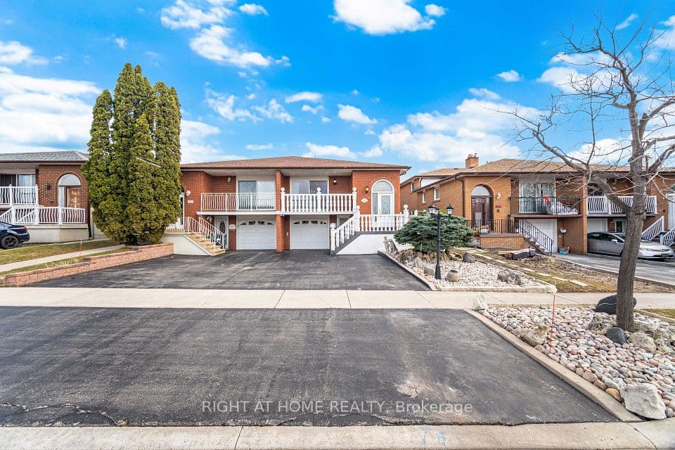 3938 Midhurst Lane, Mississauga, ON L4Z 1C7 – photo 2