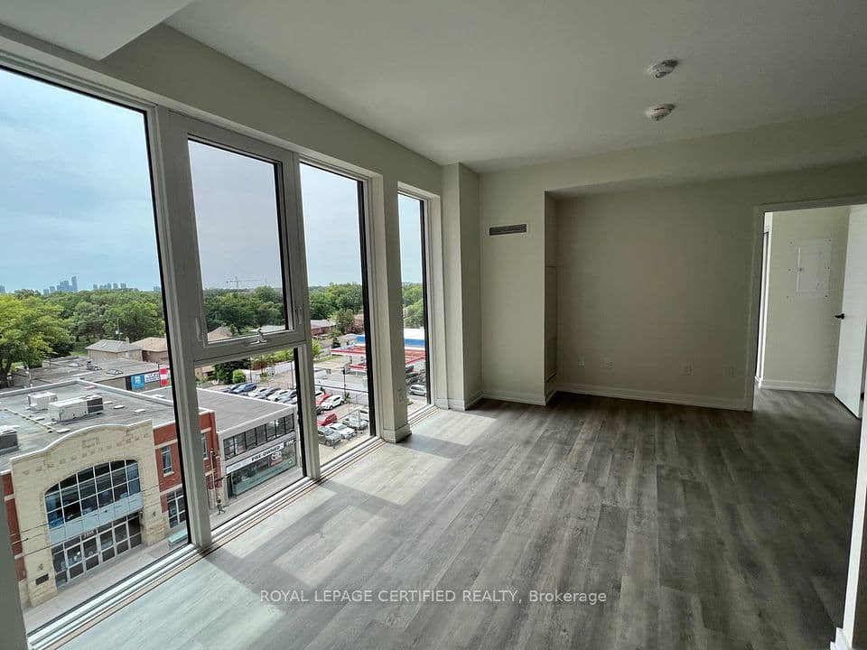 2300 St. Clair Avenue W 703, Toronto, ON M6N 0B3 – photo 3