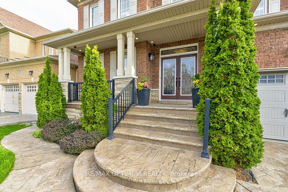 30 Sorbonne Drive, Brampton, ON L6P 1Z3 – photo 3